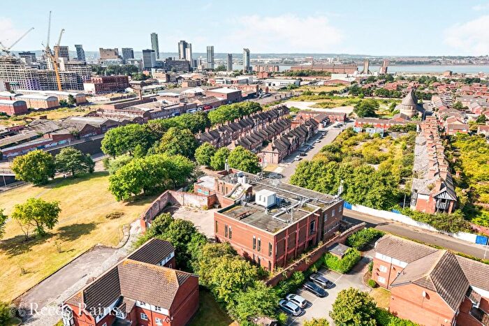 2 Bedroom Apartment For Sale In Burroughs Gardens, Liverpool, Merseyside, L3