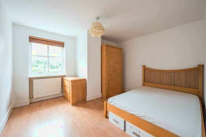 1 Bedroom Flat To Rent In Old Ford Road, Bethnal Green, London, E2
