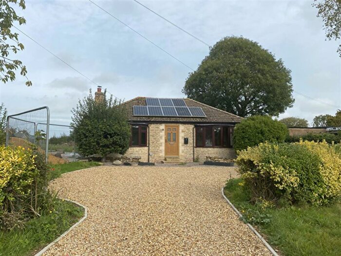 3 Bedroom Detached Bungalow For Sale In Pingle Lane, Northborough, Peterborough, PE6