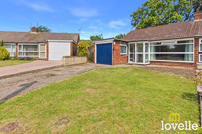 2 Bedroom Semi-Detached Bungalow For Sale In Brooklands Park, Cottingham, HU16