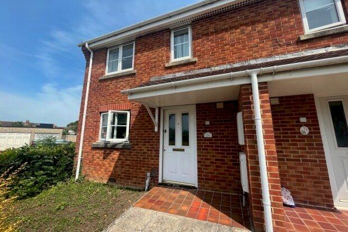 3 Bedroom End Of Terrace House To Rent In Marsh Farm Lane, Swindon, SN1