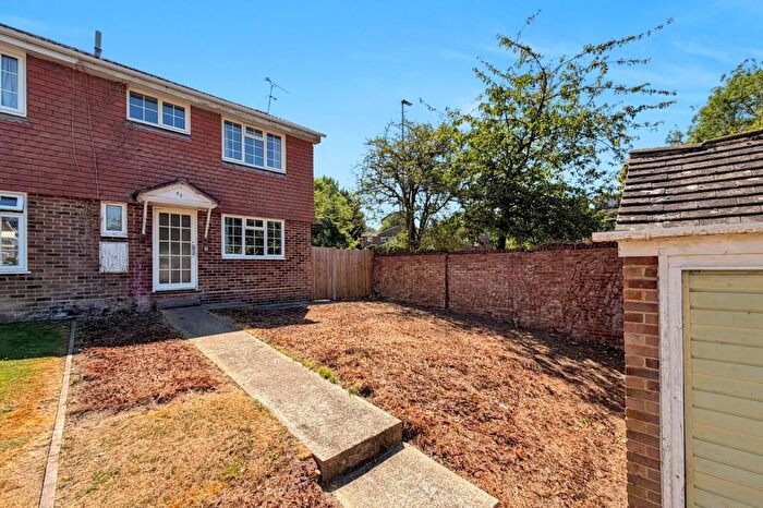 3 Bedroom Semi Detached House For Sale In Hickory Dell, Hempstead, Gillingham, ME7