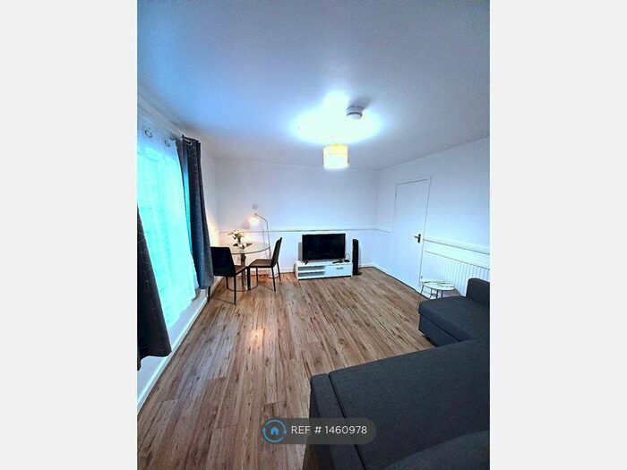 1 Bedroom Terraced House To Rent In Collinson Walk, London, SE1