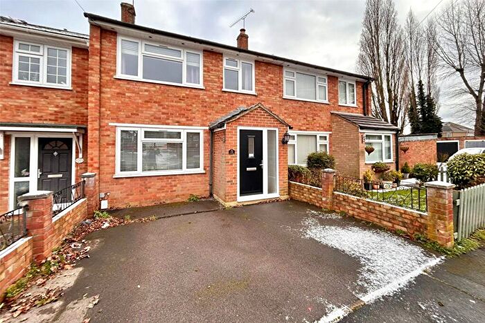 3 Bedroom Terraced House For Sale In Alfonso Close, Aldershot, Hampshire, GU12