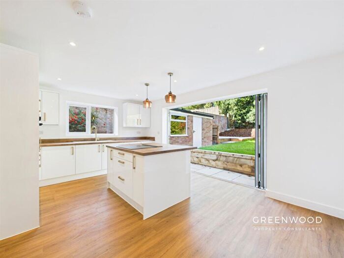 3 Bedroom Detached House For Sale In Sussex Road, Colchester, CO3