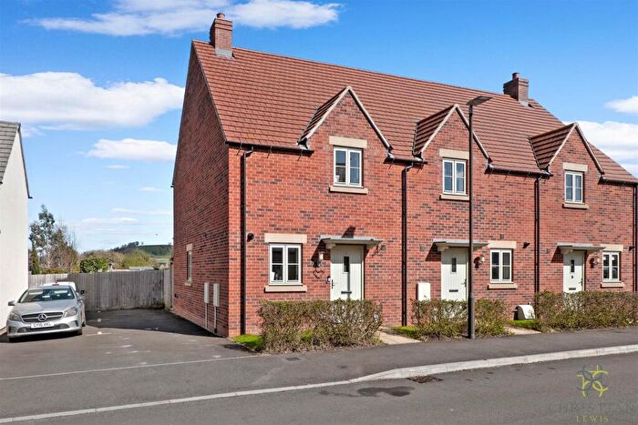 2 Bedroom End Of Terrace House For Sale In Glass House Road, Mickleton, GL55
