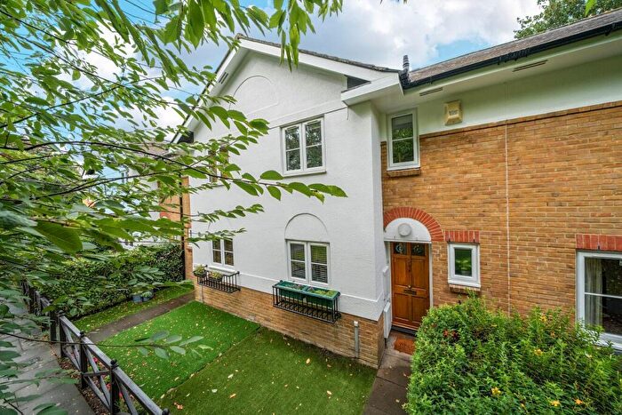 3 Bedroom Terraced House For Sale In St. Josephs Vale, London, SE3
