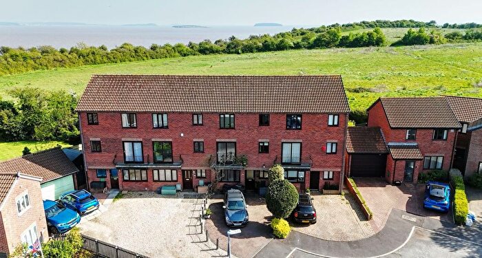 4 Bedroom Property For Sale In Petrel Close, Penarth, CF64