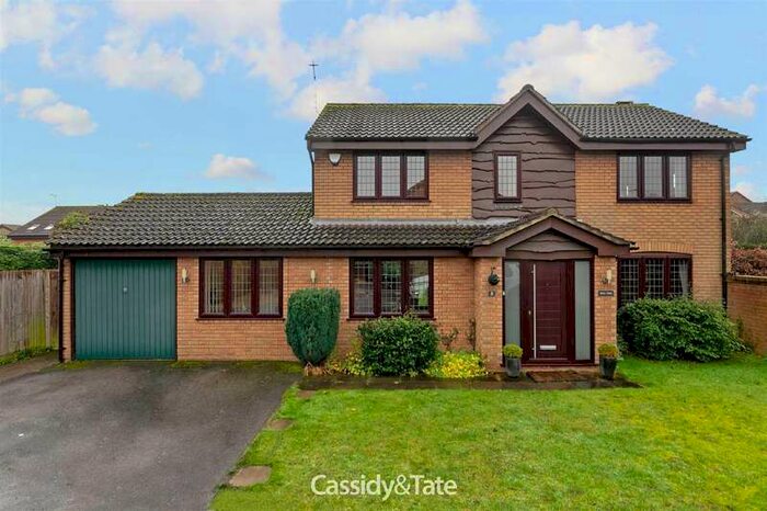 4 Bedroom Detached House To Rent In Holborn Close, St. Albans, AL4