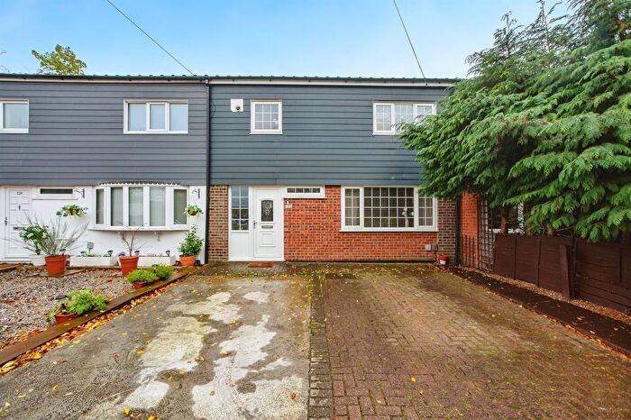 3 Bedroom Terraced House For Sale In Mollands Lane, South Ockendon, RM15