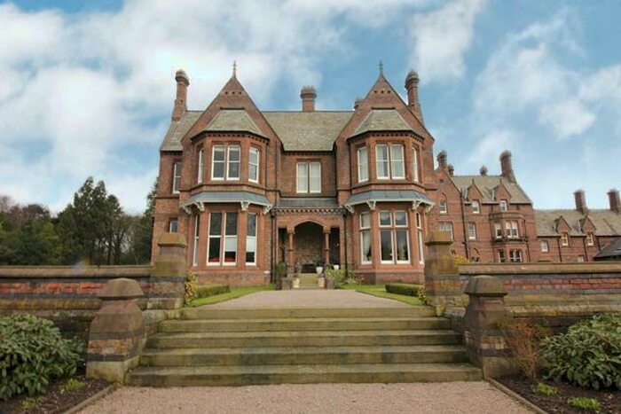 3 Bedroom Apartment To Rent In Ye Priory Court, Allerton, Liverpool, Merseyside, L25