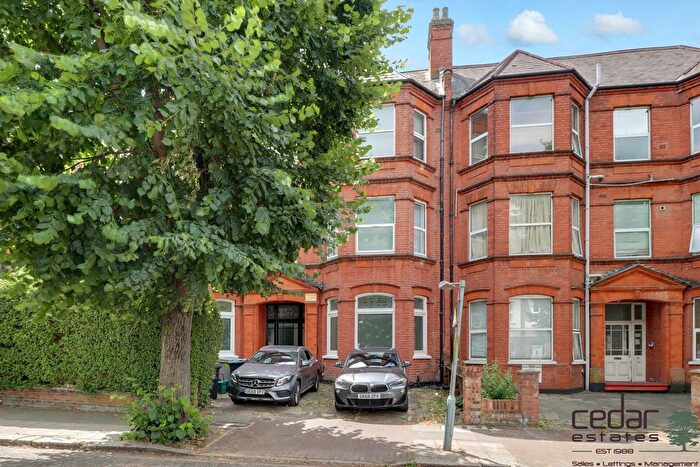 3 Bedroom Flat To Rent In St Pauls Avenue, Willesden, NW2