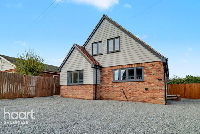 3 Bedroom Detached House For Sale In Barton Hill Drive, Kent, ME12