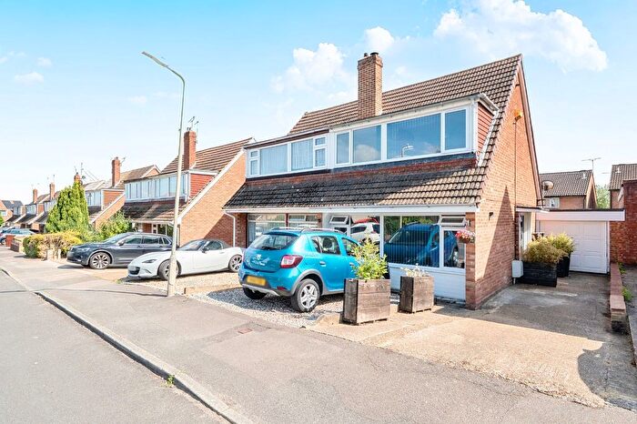 3 Bedroom Semi Detached House For Sale In Jillian Way, Ashford, Kent, TN23