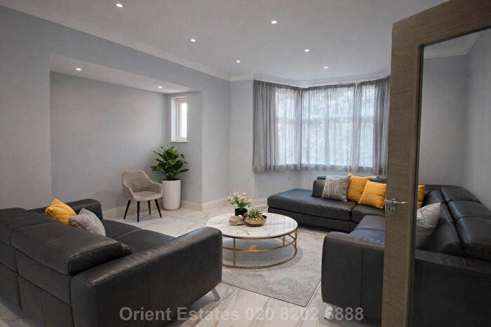 6 Bedroom Detached House To Rent In Foscote Road, London, NW4