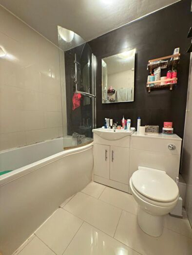 1 Bedroom Flat To Rent In Chobham Road, London, E15