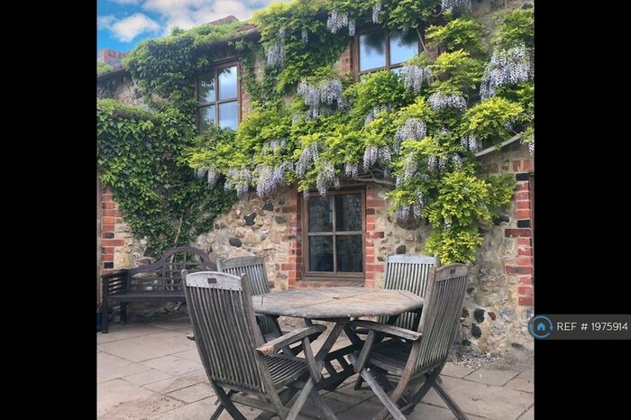 3 Bedroom Semi-Detached House To Rent In Burdon Farm, Sunderland, SR3