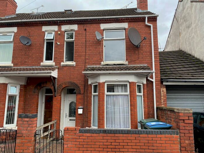 3 Bedroom End Of Terrace House To Rent In Churchill Avenue, Coventry, CV6