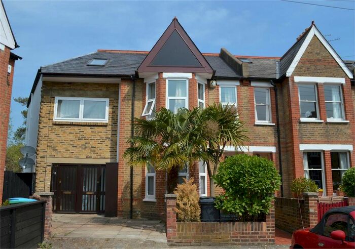 1 Bedroom Flat To Rent In Gordon Avenue, St Margarets, Twickenham TW1