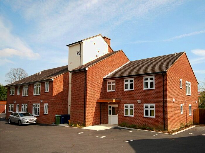 1 Bedroom Flat To Rent In Whitebines, Farnham, Surrey, GU9