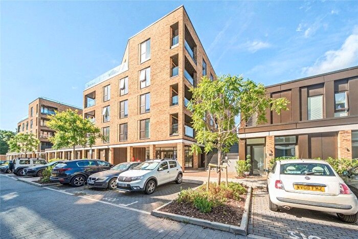 1 Bedroom Flat To Rent In Walton On Thames, Surrey, KT12