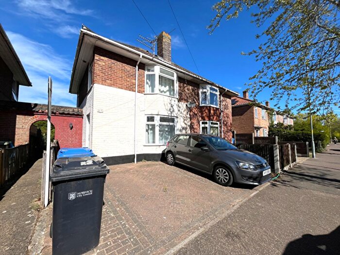 4 Bedroom Semi Detached House To Rent In Gilbard Road, Norwich, NR5