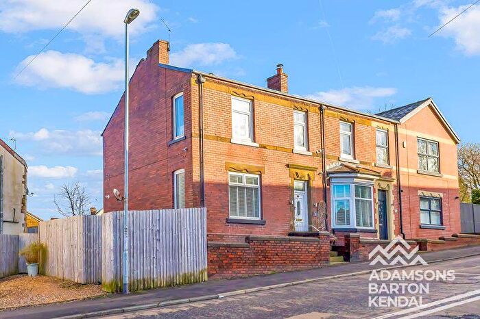 3 Bedroom End Of Terrace House For Sale In Smithy Bridge Road, Smithy Bridge, Rochdale, OL15