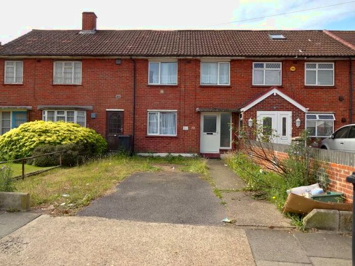 3 Bedroom Terraced House To Rent In Cranford Lane, Heston, Hounslow, TW5