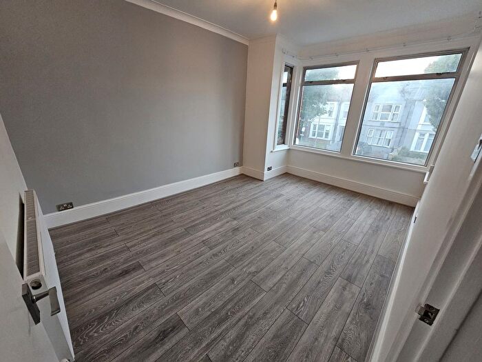 1 Bedroom Flat To Rent In Anerley Road, Westcliff-On-Sea, SS0