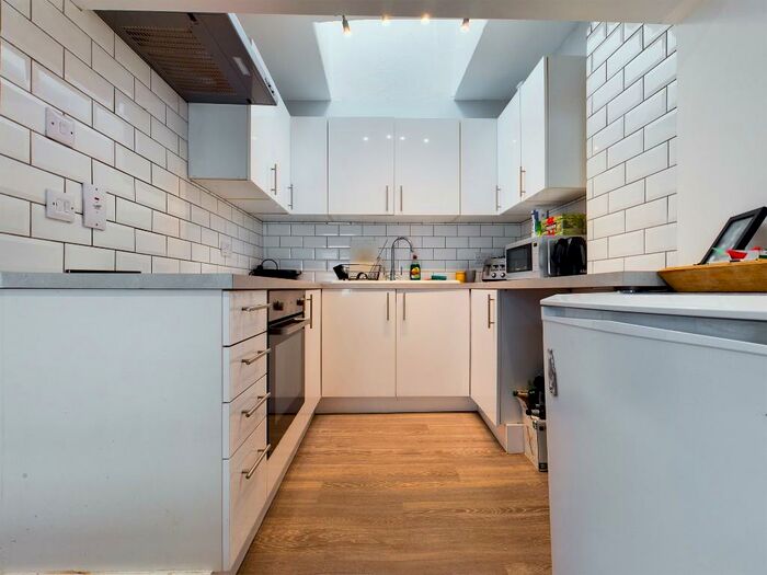 2 Bedroom Flat To Rent In Rock Place, BN2