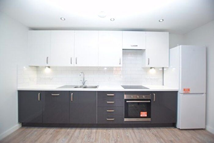 2 Bedroom Flat To Rent In Acorn Street, Sheffield, S3