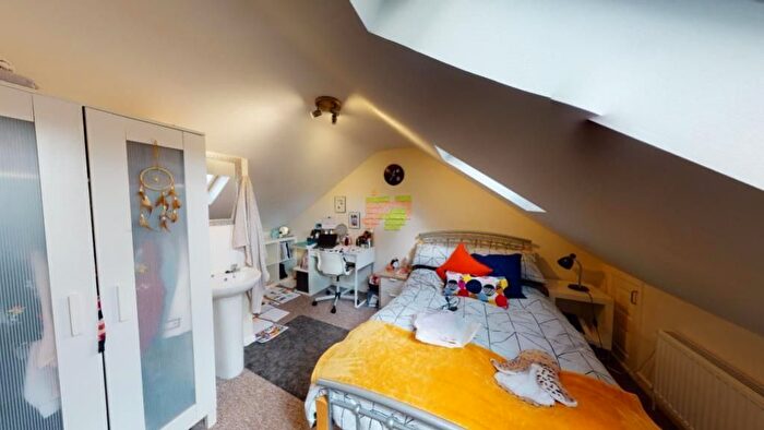 3 Bedroom Semi-Detached House To Rent In Portland Road, Nottingham, NG7