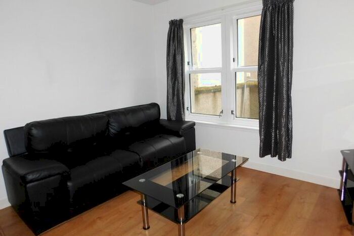 2 Bedroom Flat To Rent In Castle Street, City Centre, Aberdeen, AB11