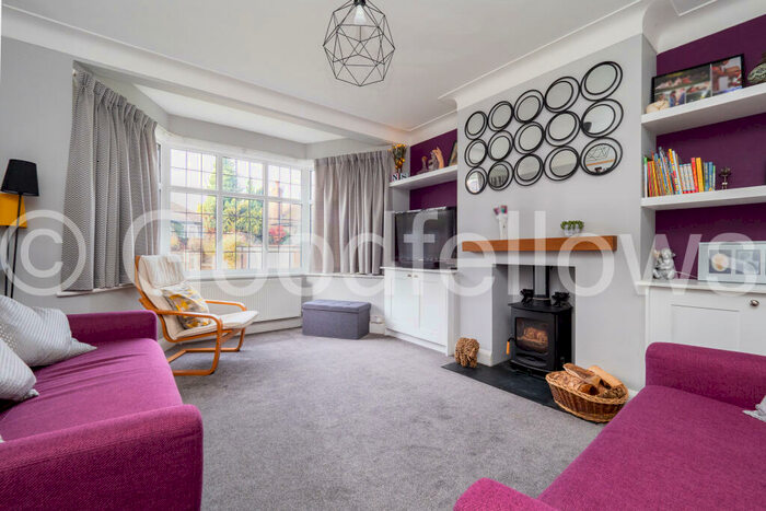 3 Bedroom Semi-Detached House To Rent In Rossdale, Sutton, Surrey, SM1