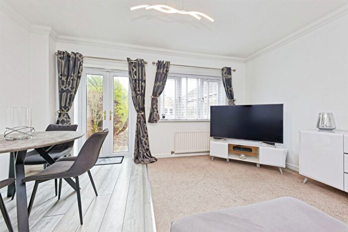 3 Bedroom Semi-detached House For Sale In Gilbert Way, Canterbury, CT1