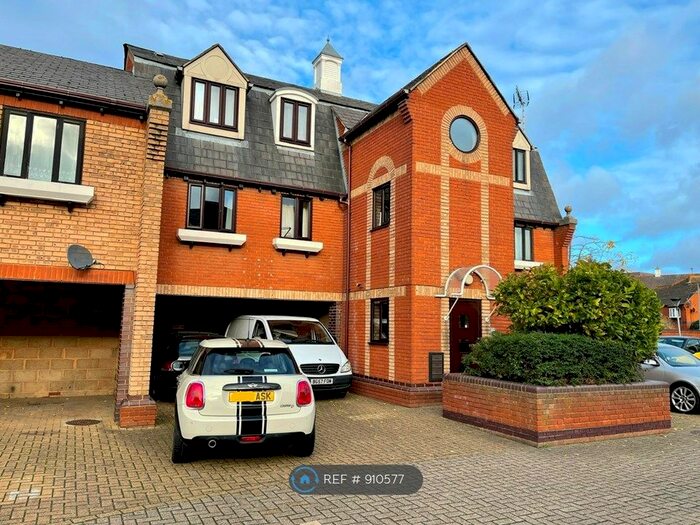 1 Bedroom Flat To Rent In Jetty Walk, Grays RM17