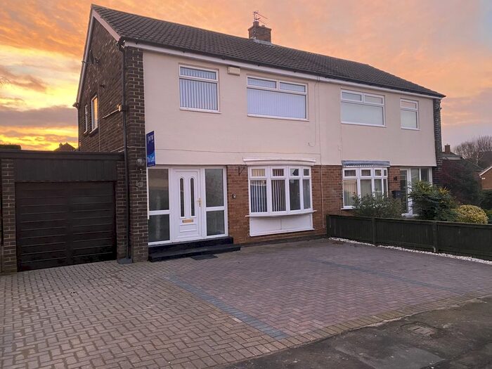 3 Bedroom Terraced House To Rent In Monks Crescent, Gilesgate, Durham, DH1