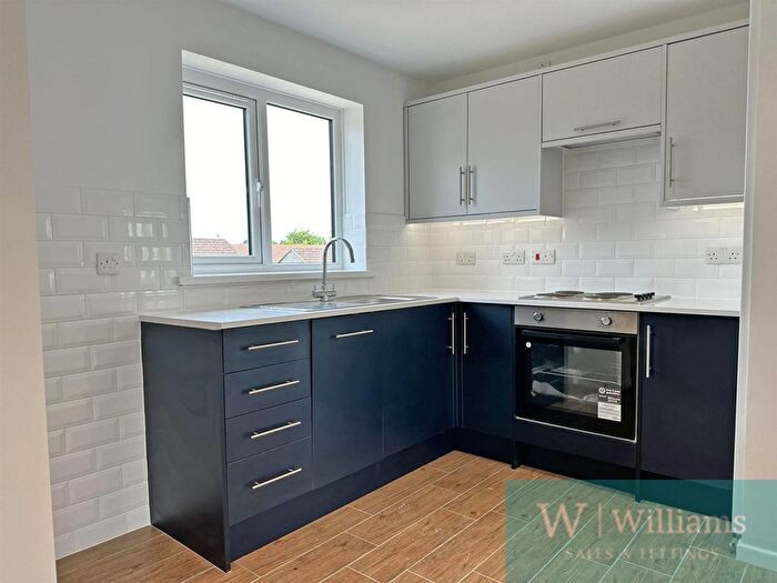 2 Bedroom Detached Bungalow For Sale In Woodhall Drive, Sandown, PO36