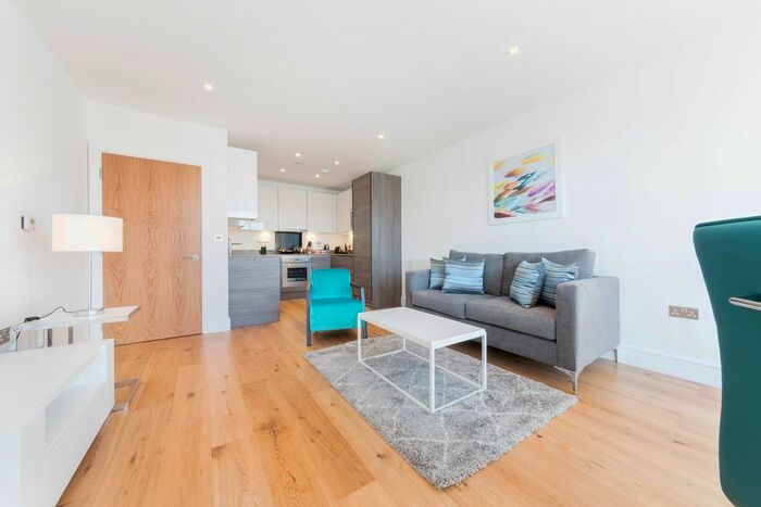 1 Bedroom Flat To Rent In Aurora Point, Grove Street, London, SE8