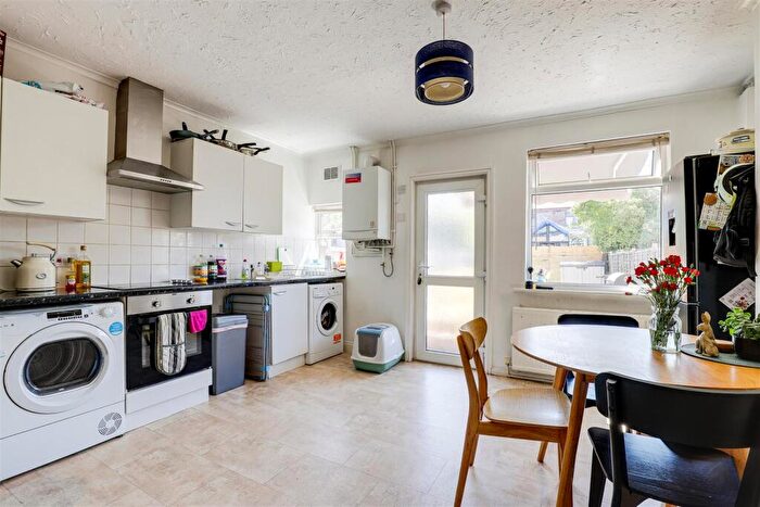 3 Bedroom Terraced House For Sale In Marina Avenue, Beeston, Nottinghamshire, NG9