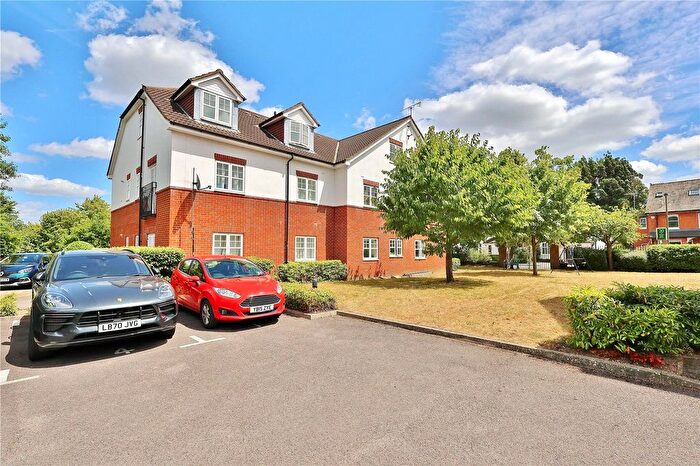 1 Bedroom Flat To Rent In Kingsway, Woking, Surrey, GU21