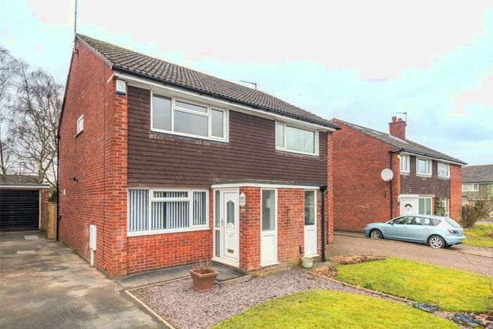 2 Bedroom Property To Rent In Birkdale Rise, Leeds, LS17