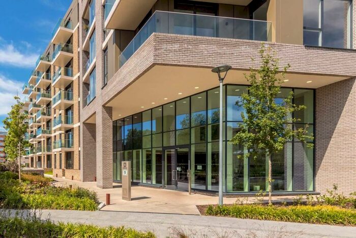 2 Bedroom Flat To Rent In Queenshurst Square, Kingston Upon Thames, KT2