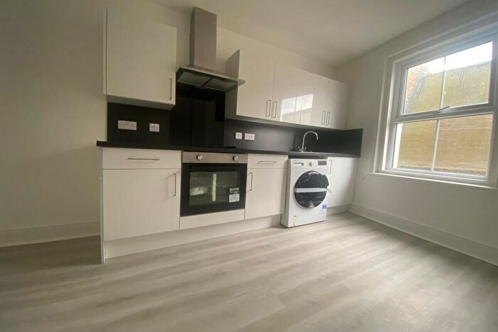 2 Bedroom Flat To Rent In Bournemouth Centre, BH1