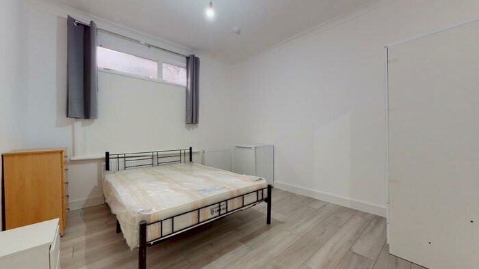 Studio To Rent In Lancaster Road, NW10