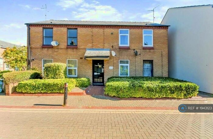 1 Bedroom Flat To Rent In Whalley Street, Peterborough, PE1