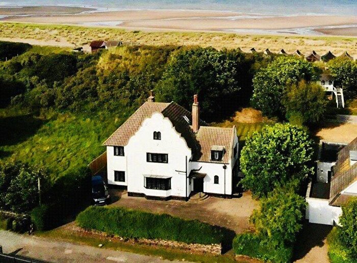 4 Bedroom Detached House For Sale In Sandhurst Road, Sandilands, LN12