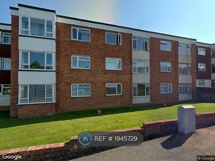 2 Bedroom Flat To Rent In Grove Road, Burgess Hill, RH15