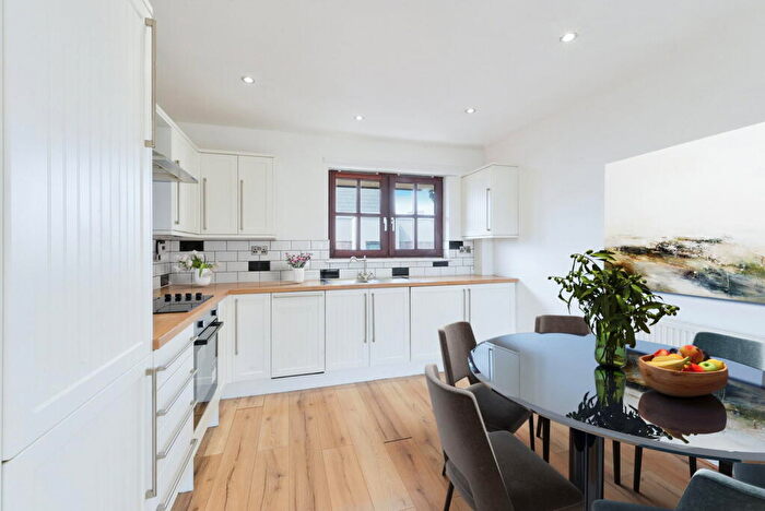 1 Bedroom Flat For Sale In Elsdale Street, London, E9 - Photo 6