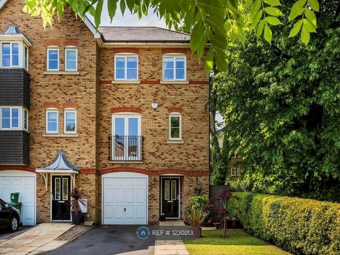4 Bedroom End Of Terrace House To Rent In Horton Crescent, Epsom, KT19